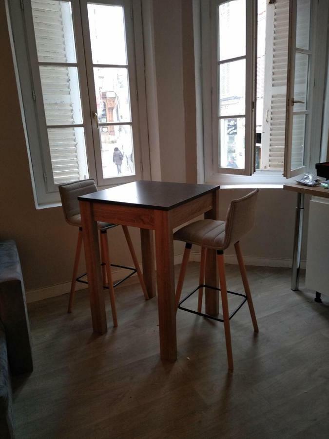 Auxerre Rue Joubert Apartment Bagian luar foto
